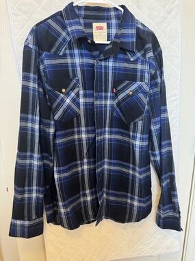 Levi's Blue & Black Plaid Button-Up Shirt
